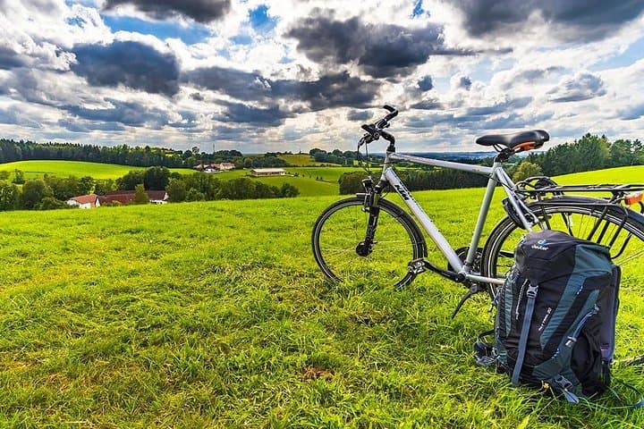 Private 'Camino de Santiago' by Bike from Ponferrada - Ideal for Adventure Seekers