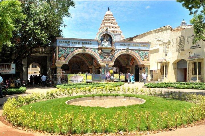 Captivating Cultural Treasures: Unforgettable Gift Experiences in Thanjavur