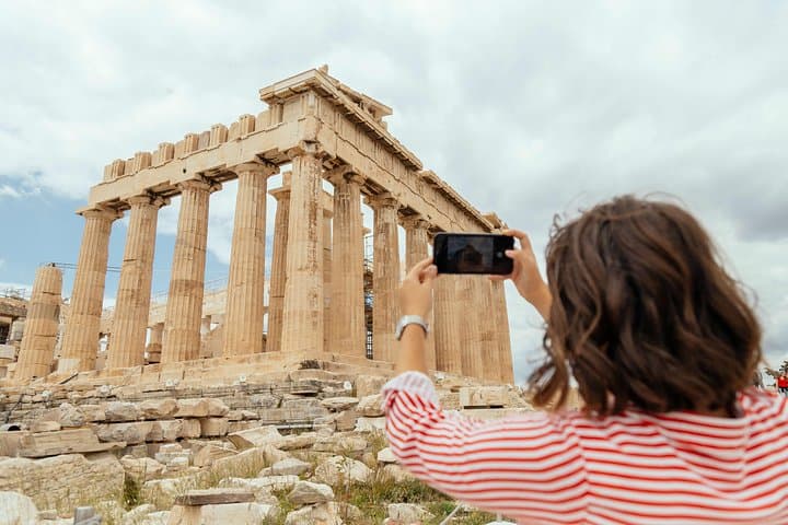 Discover Unforgettable Gift Experiences in Corinth, Greece for History Enthusiasts