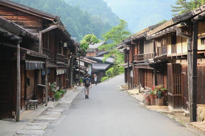 Unearth the Enchanting Gifu Prefecture: Unique Gift Experiences for Nature Lovers