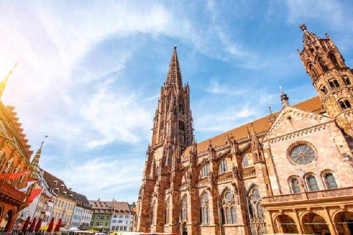 Discover Unique Gift Experiences in Freiburg, Germany for Culture Enthusiasts